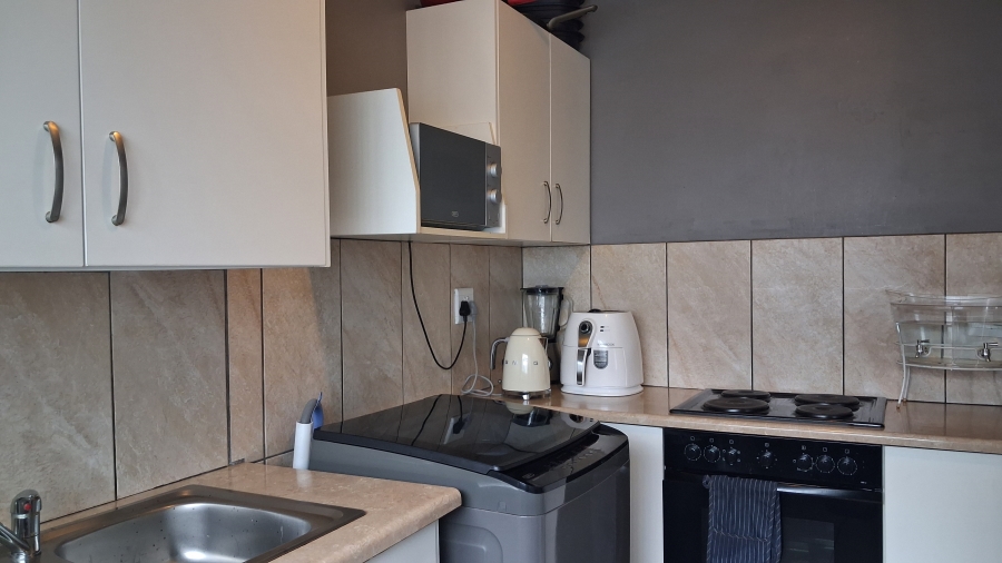2 Bedroom Property for Sale in Humewood Eastern Cape